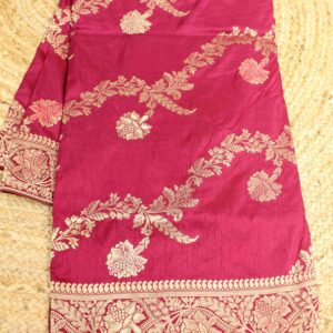 Zari Woven Diagonal Jaal Semi Tussar Banaras Saree