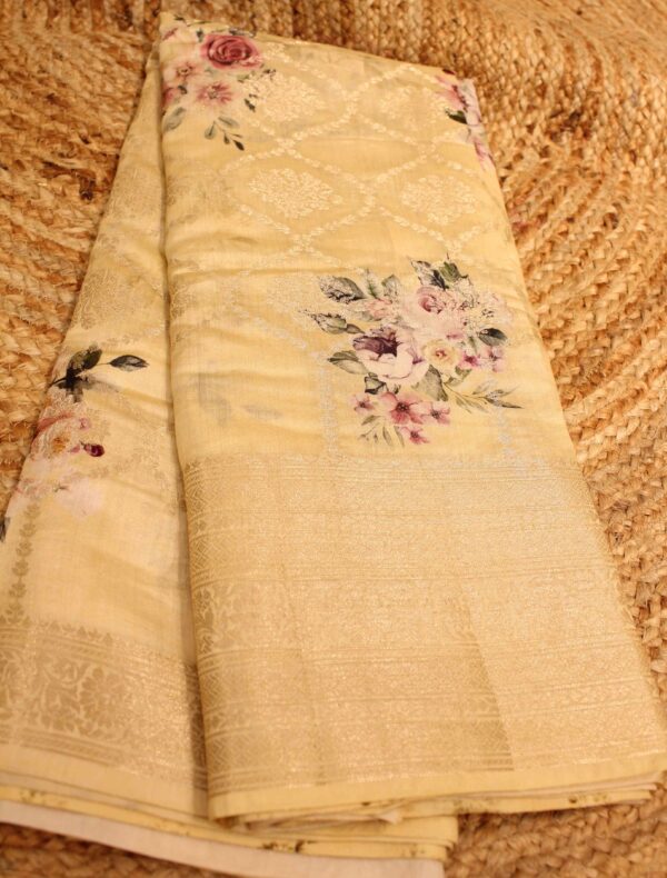 Pure Chiniya Silk Jaal with Floral Prints & Buttas Banaras Saree - Image 3