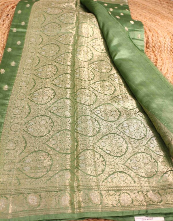 Pure Raw Mango Silk Zari Buttas Banaras Saree - Image 2