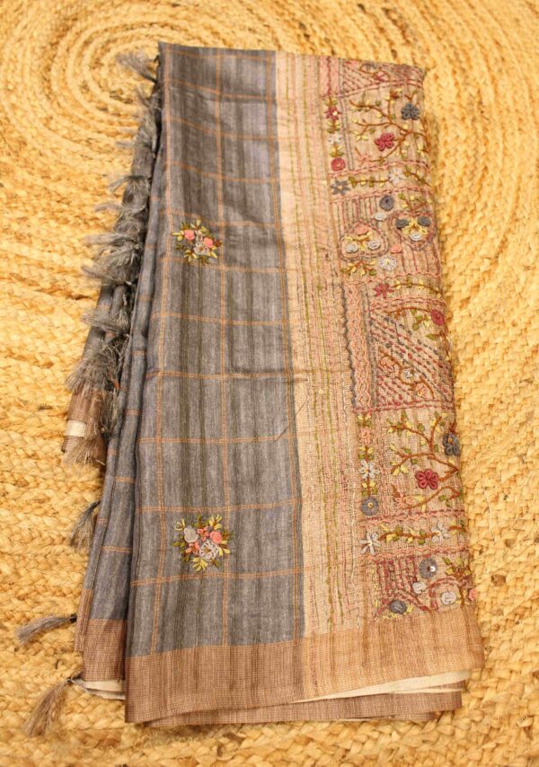 Checks & Hand Embroidery Pallu Semi Tussar Saree