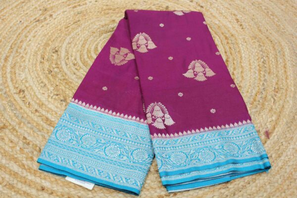 Zari Woven Floral Motifs Chinnon Banaras Saree - Image 2