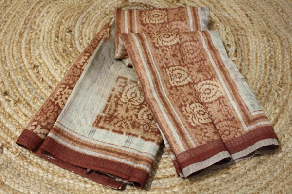 Geometrical prints Matka Tussar Saree