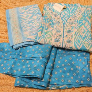 Alternative view of Green & Blue with Ikkat Print & Neck Embroidery Kurta Set