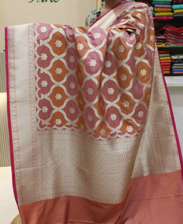 Onion Pink & Orange Rangkat Semi Katan Banaras Saree - Image 3