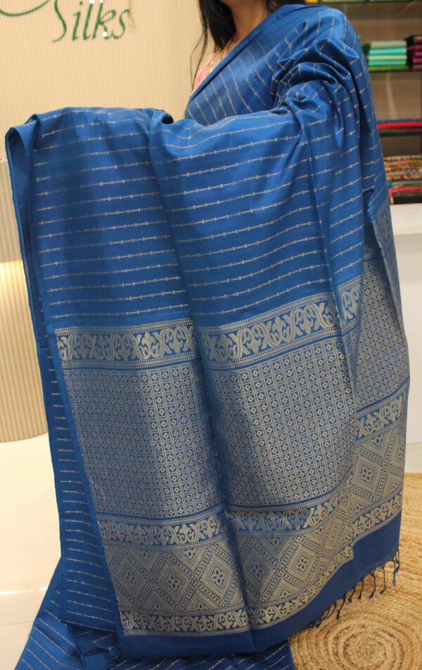 Blue Vertical Stripes Pure Handloom Soft Silk Saree - Image 2