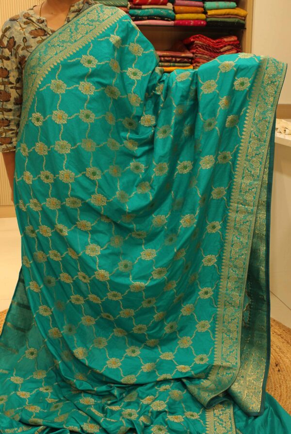 Zari Woven Jaal with Meenakari Semi Banaras Saree - Image 2