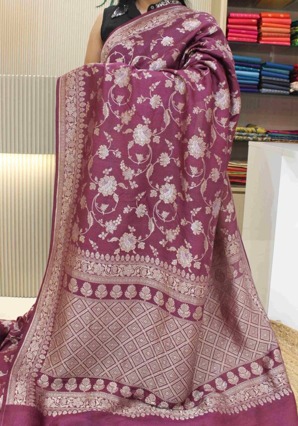 Floral Jaal Pure Tussar Georgette Banaras Saree - Image 4