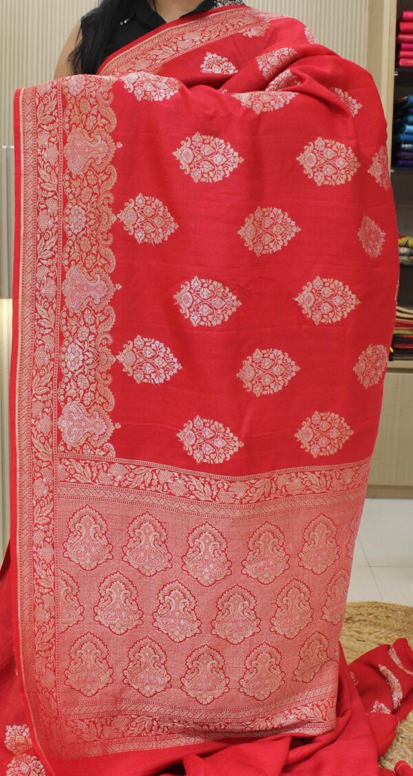Zari Butta Pure Tussar Georgette Banaras Saree - Image 4
