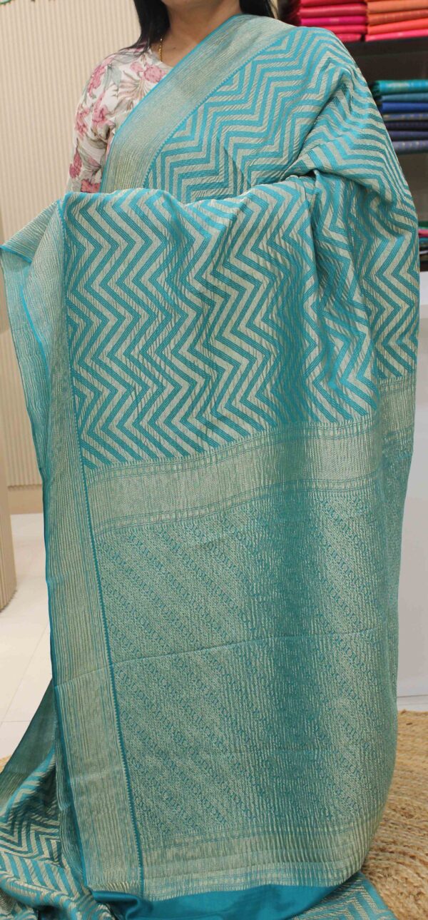 Aqua Blue Leheriya Pattern Crush Crepe Pure Banaras Saree - Image 3