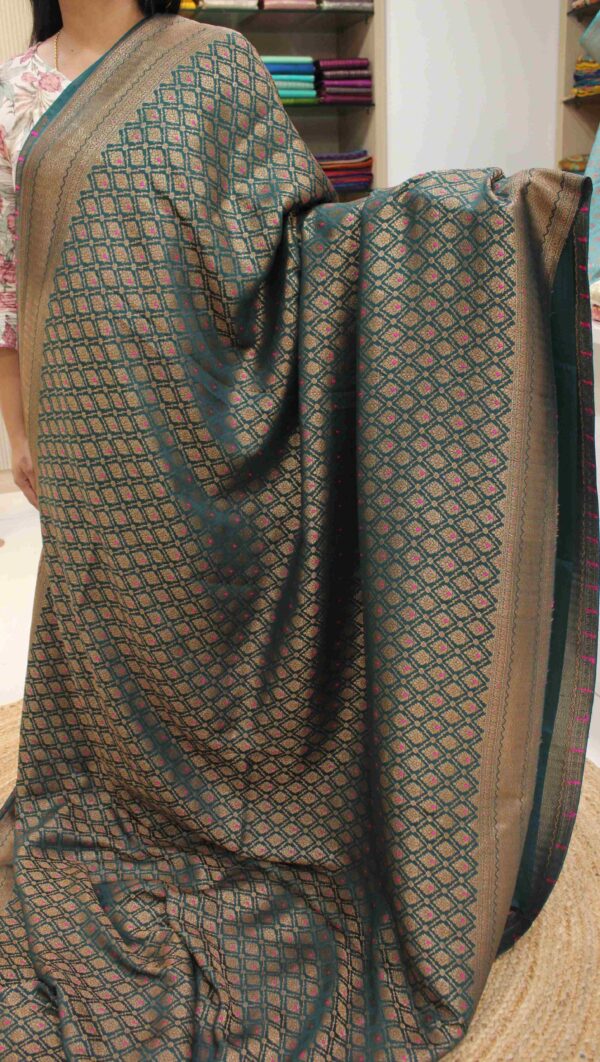 Zari Woven Motifs Meena Buttas Pure Crepe Banaras Saree - Image 2