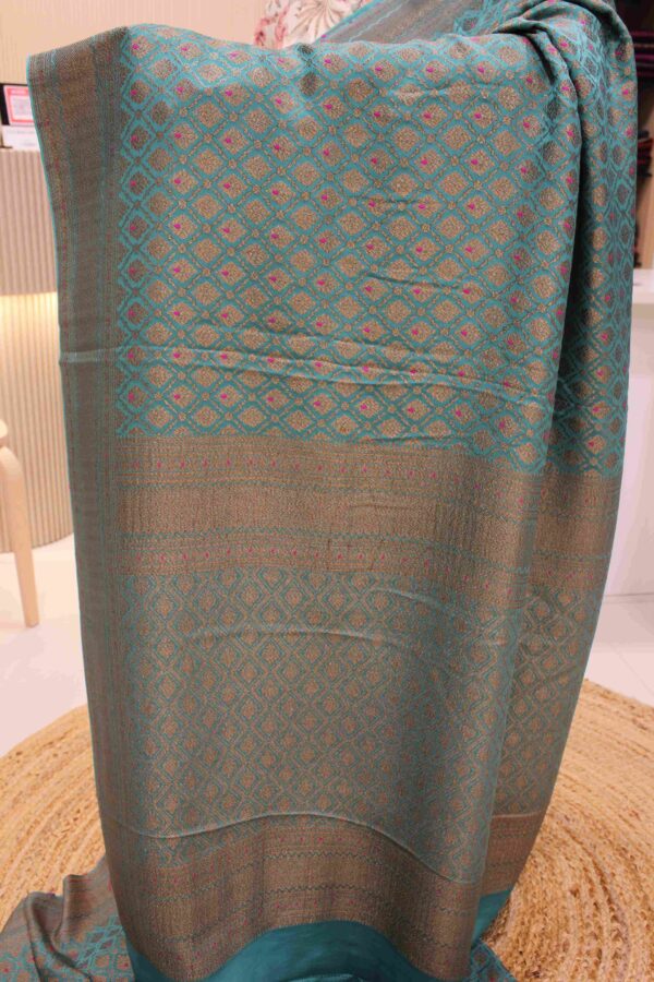 Zari Woven Motifs Meena Buttas Pure Crepe Banaras Saree - Image 4