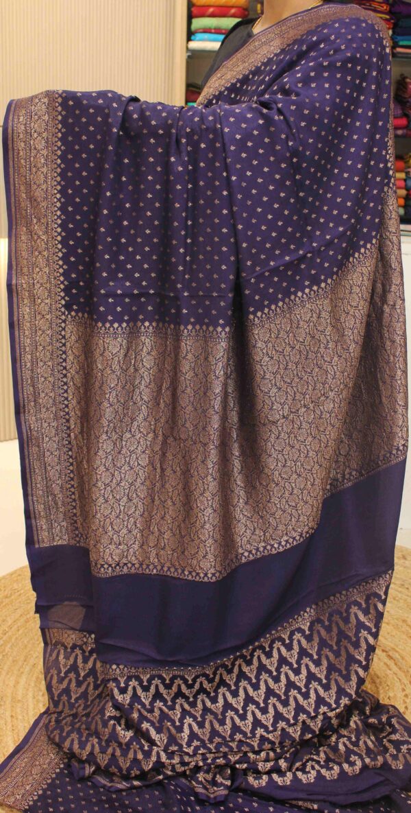 Navy Blue Small Floral Buttas Pure Crepe Chiffon Banaras Saree - Image 2