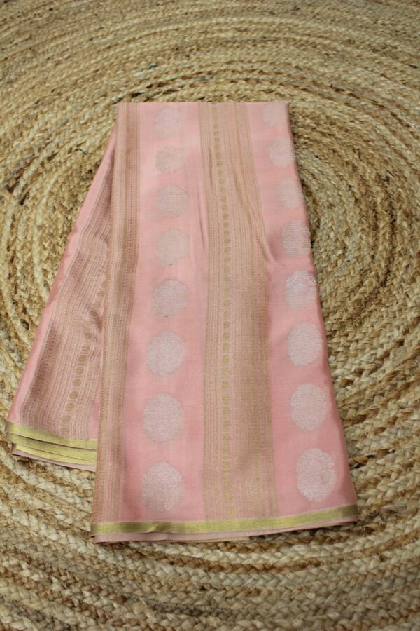 Gold & Silver Zari Woven Vertical Floral Motifs Pure Mysore Crepe Silk Saree - Image 4