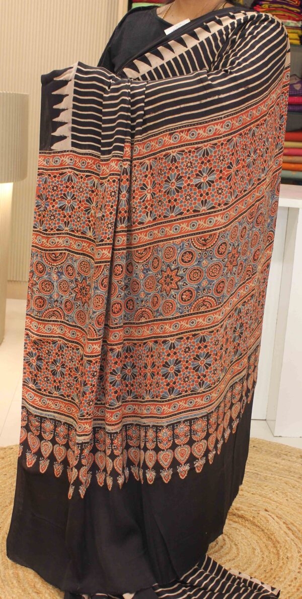 Black & Beige Vertical Stripes Ajrakh Prints Pure Modal Silk Saree - Image 2