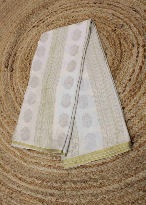 Gold & Silver Zari Woven Vertical Floral Motifs Pure Mysore Crepe Silk Saree - Image 8