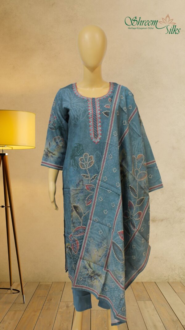 Teal with Bandhani Print & Neck Embroidery Kurta Set