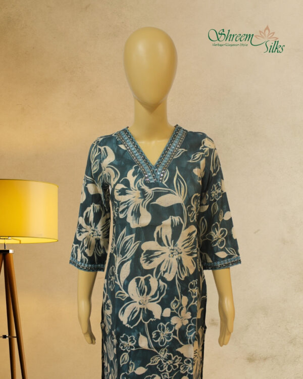 Bottle Green with White Floral Prints Kurta Set - Image 2