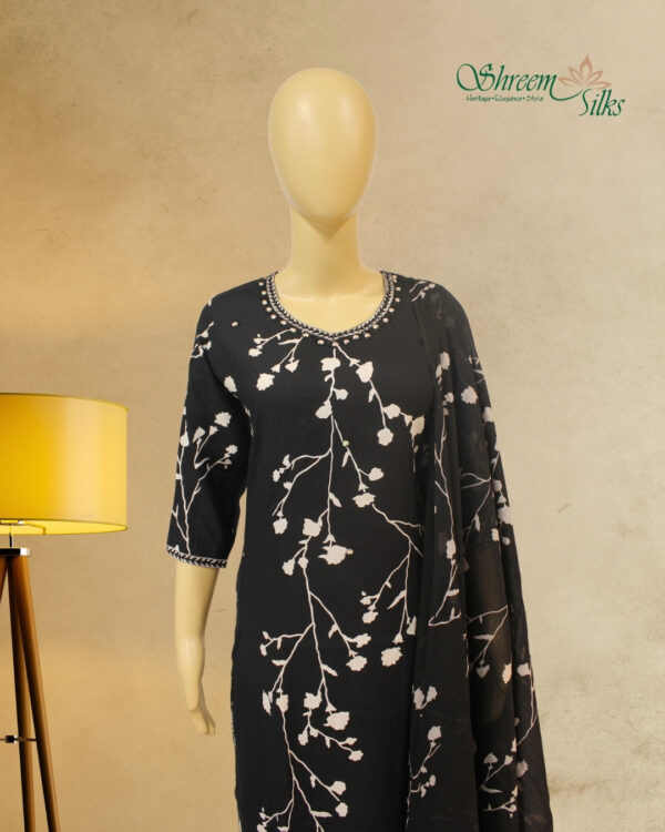 Black & White Printed Kurta Set - Image 2