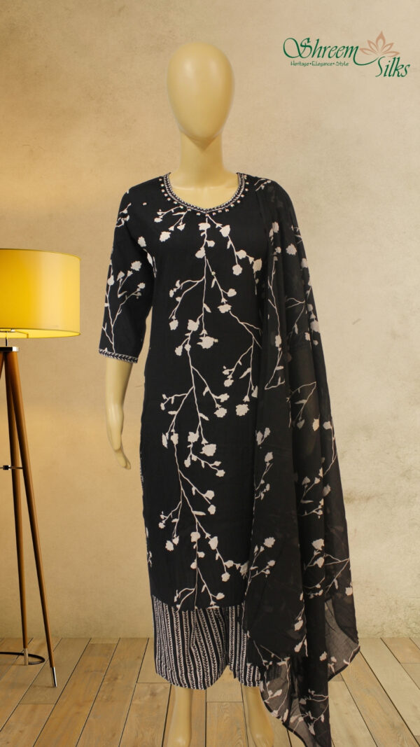 Black & White Printed Kurta Set