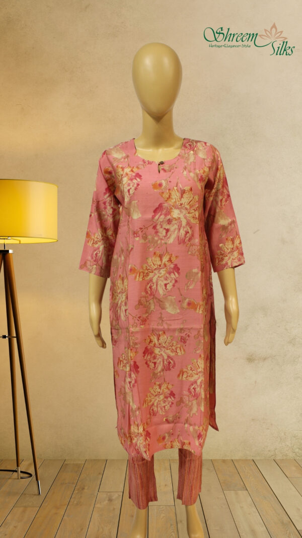 Pink Floral Prints Kurta and Bottom - Image 2