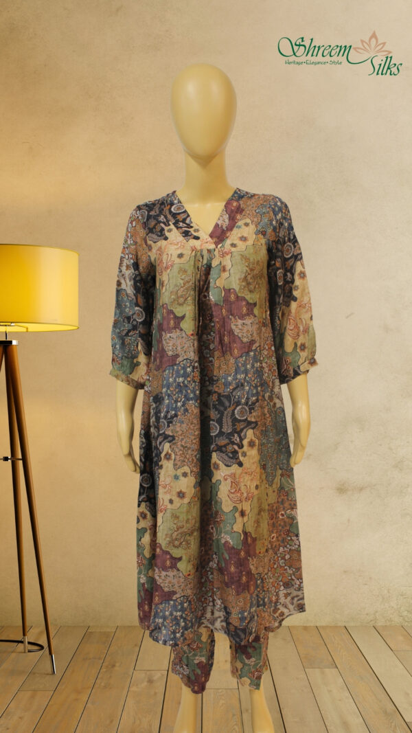 Multicolor Abstract Printed Anarkali Kurta Sert