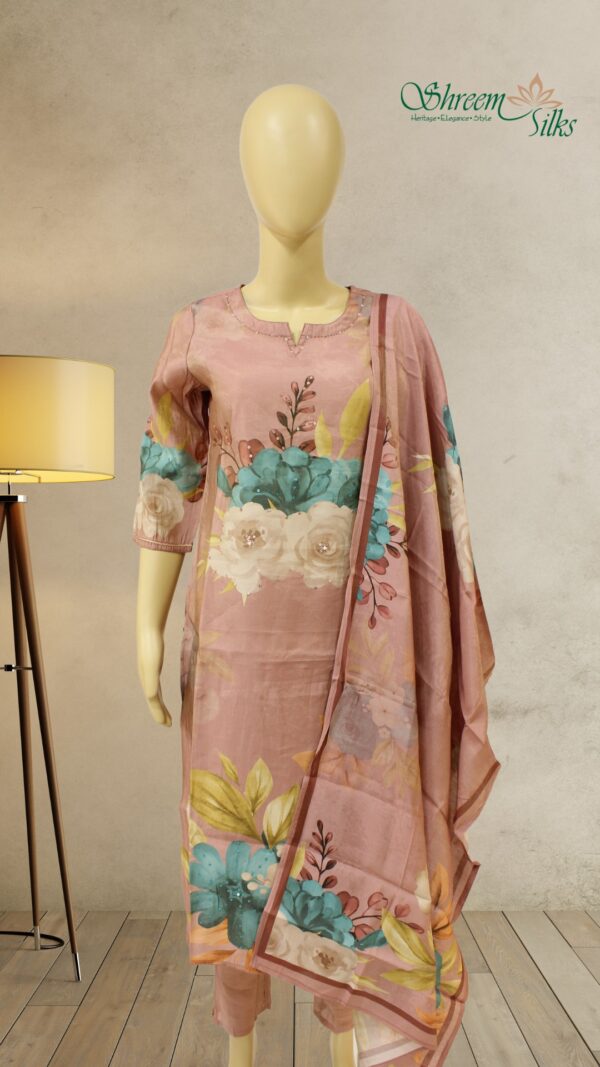 Mauve with Floral Prints Shimmer Kurta Set