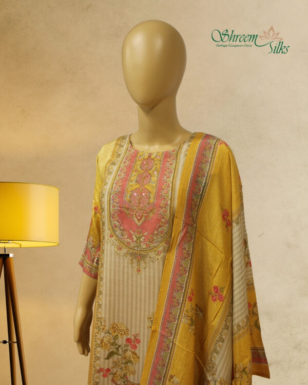 Mustard & Peach Printed with Cut Dana Work Kurta Set - Image 2
