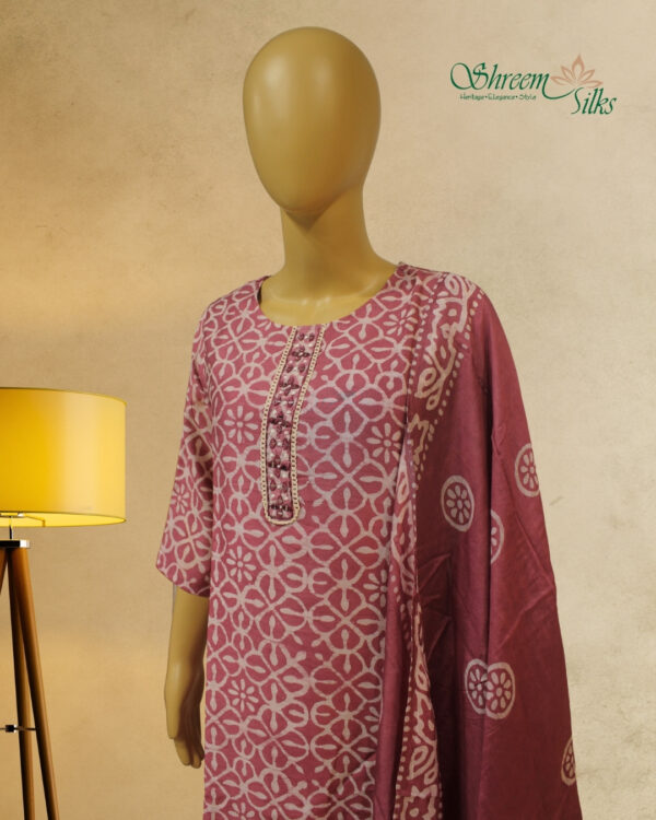 Pink Batik Print Kurta Set - Image 2