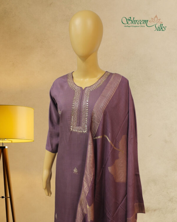 Lavender with Zardosi Neck Work & Motifs Kurta Set - Image 2