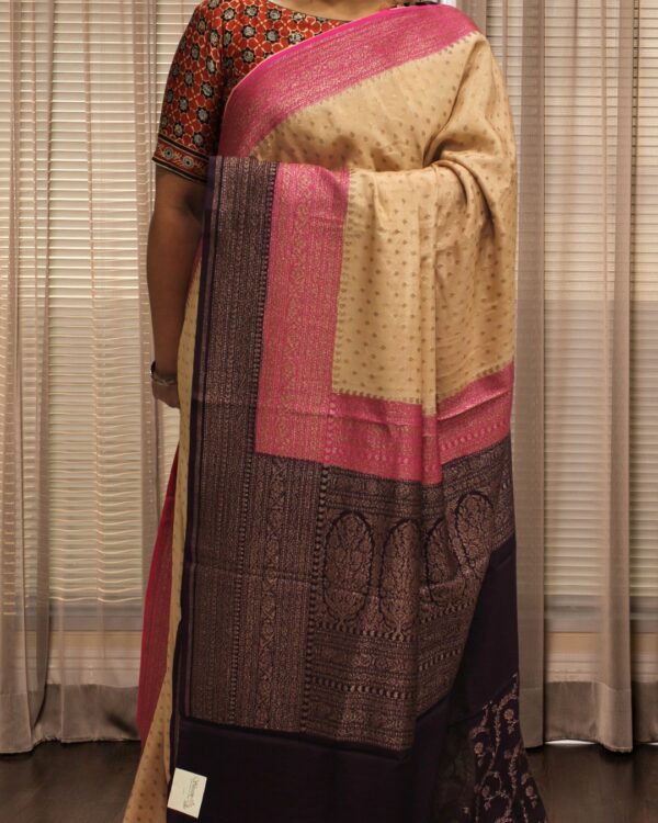 Chikoo Pink and Purple with Buttas Pure Crepe Chiffon 3D Banaras Saree - Image 2