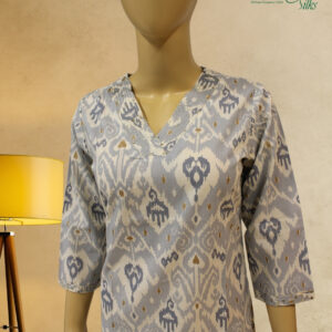 Alternative view of Blue with White Ikkat Prints Kurta