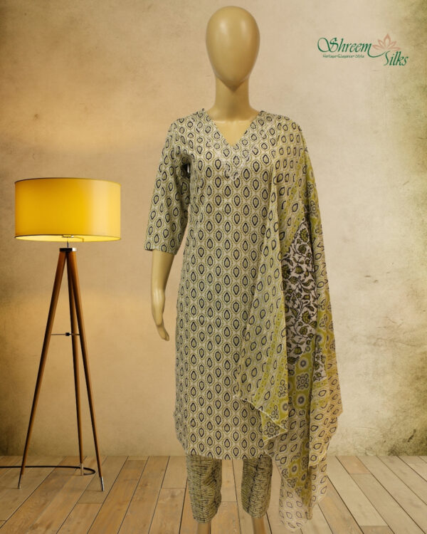 Cream with Green & Black Leaf Prints Kurti Set - Image 2
