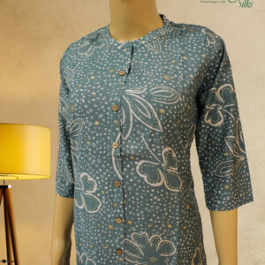Alternative view of Teal Green with Cream Prints Kurta
