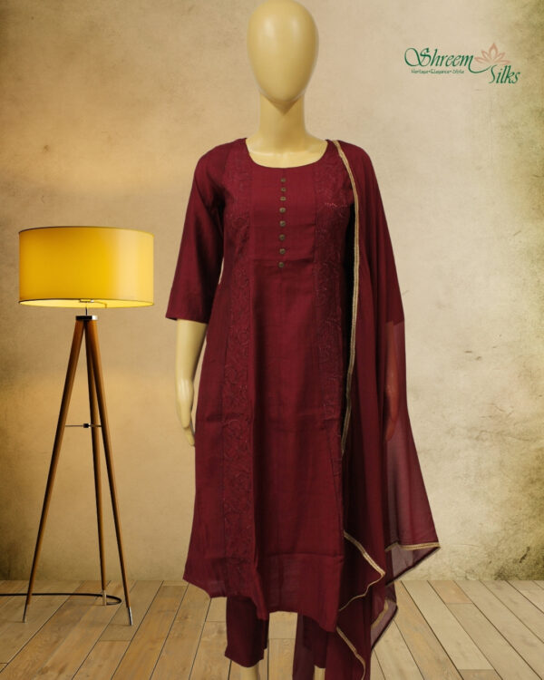 Maroon Embroidered Anarkali Kurta Set - Image 2