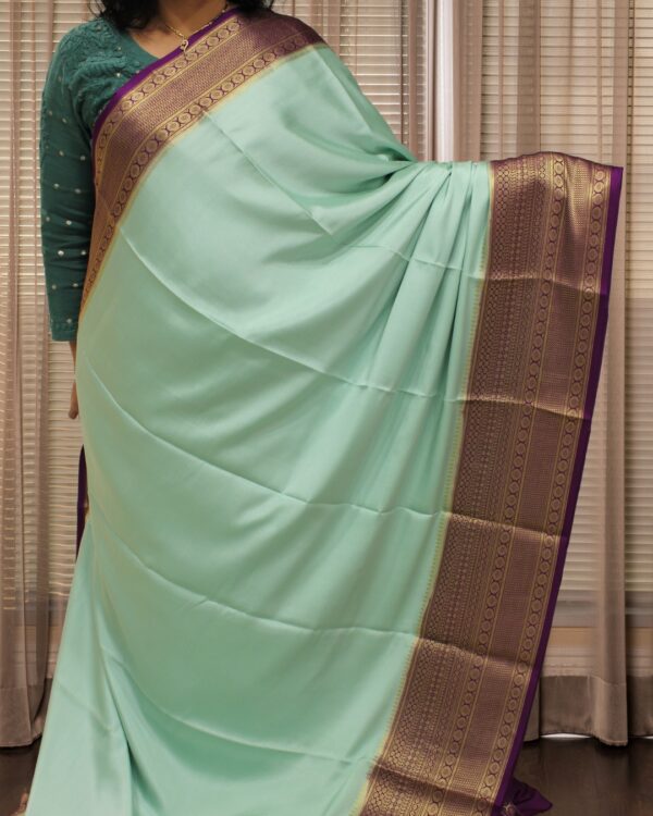 Plain with Kanchi Border Pure Mysore Crepe Silk Saree - Image 4