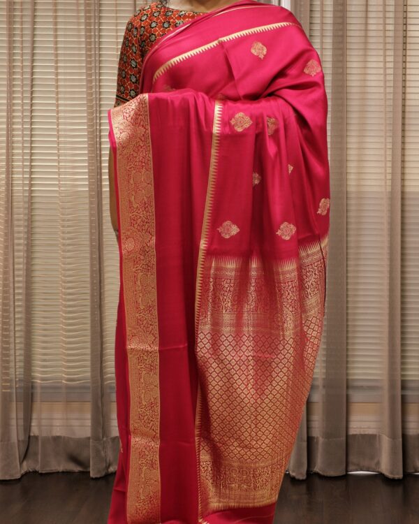 Zari Woven Peacock Motifs with Bentex Border Pure Banaras Crepe Saree