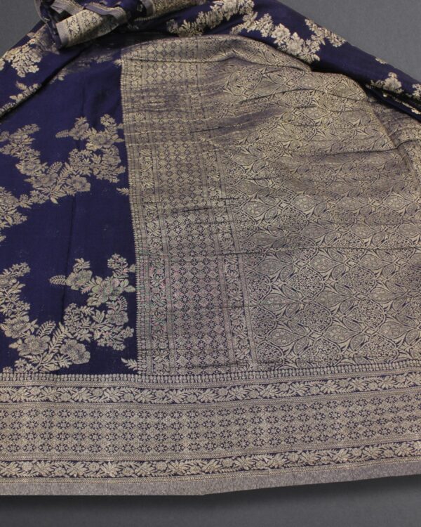 Zari Woven Jaal Chinnon Banaras Saree - Image 8