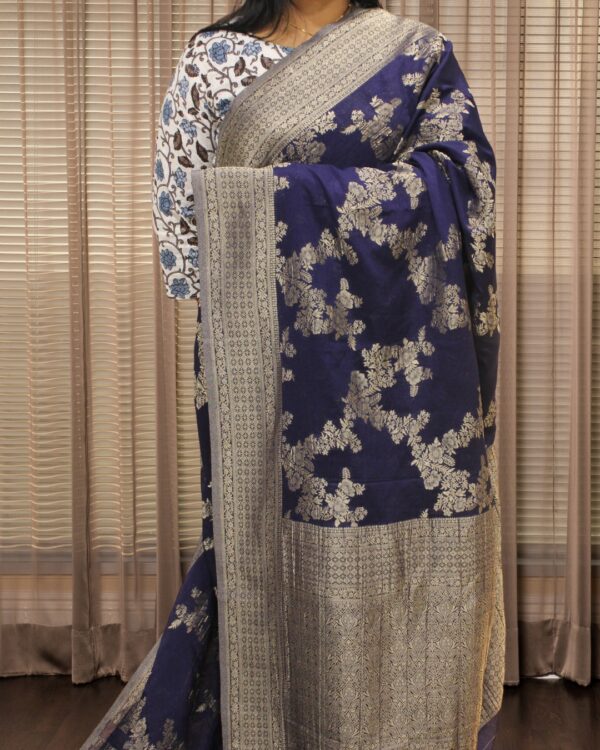 Zari Woven Jaal Chinnon Banaras Saree