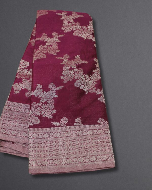 Zari Woven Jaal Chinnon Banaras Saree - Image 10