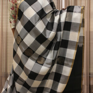 Alternative view of Black and White Checks with Big Motifs Pure Handloom Kanchi Soft Silk Saree