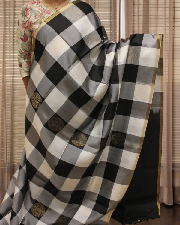 Black and White Checks with Big Motifs Pure Handloom Kanchi Soft Silk Saree - Image 2