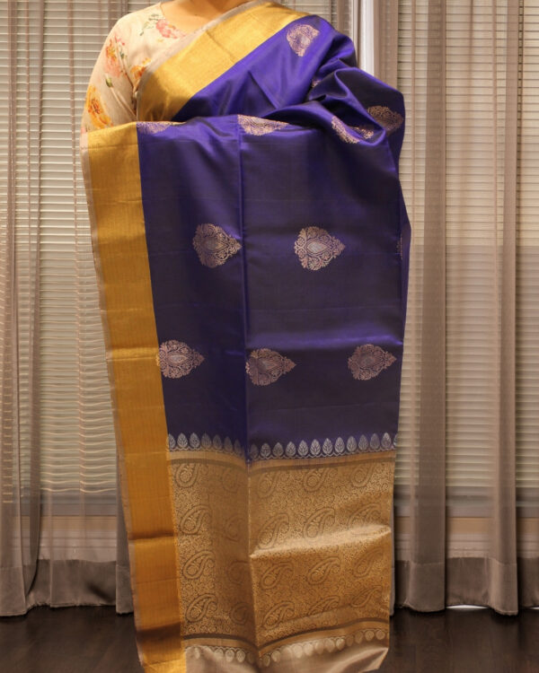 Zari Woven Big Motifs with Tissue Border Pure Handloom Kanchi Soft Silk Saree
