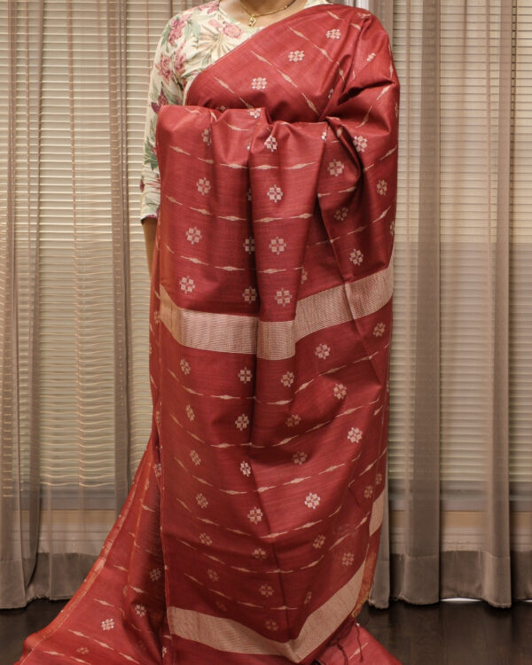 Thread Woven Checks Semi Tussar Saree