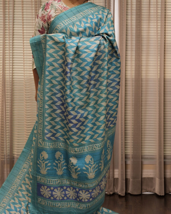 Geometrical Print Semi Tussar Saree