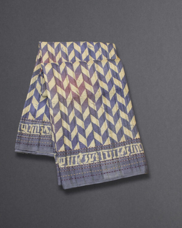 Geometrical Print Semi Tussar Saree - Image 5