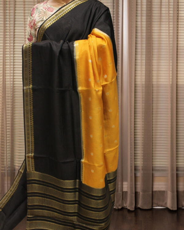 Silver & Gold Zari Woven Motifs Dola Silk Saree - Image 3