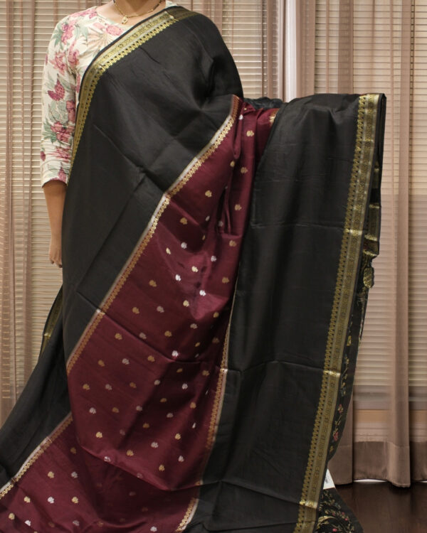 Silver & Gold Zari Woven Motifs Dola Silk Saree