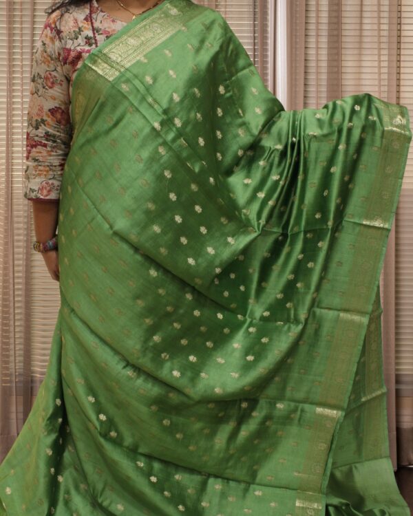Pure Raw Mango Silk Zari Buttas Banaras Saree