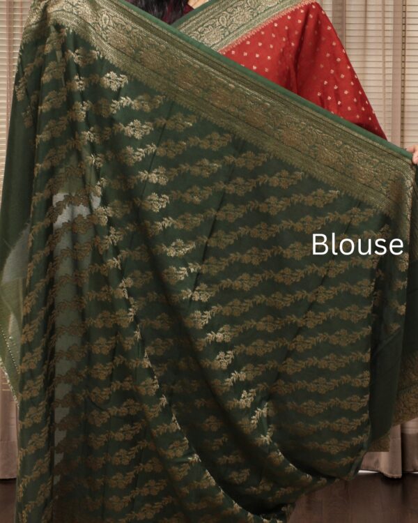 Small Floral Buttas 2D Pure Crepe Chiffon Banaras Saree - Image 7