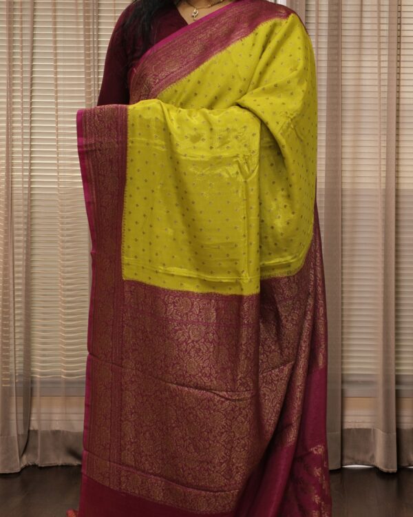 Small Floral Buttas 2D Pure Crepe Chiffon Banaras Saree - Image 16